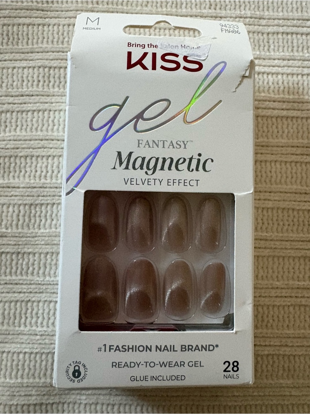 Kiss Gel Fantasy Magnetic Velvety Effect Ready-to-Wear Nails - Cream